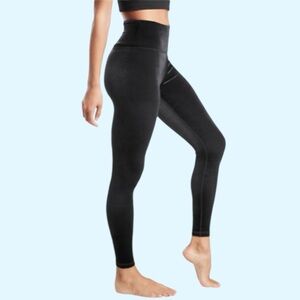 Athleta XS-Velvet-Elation Tight // Black Holiday Classic Yoga Lounge